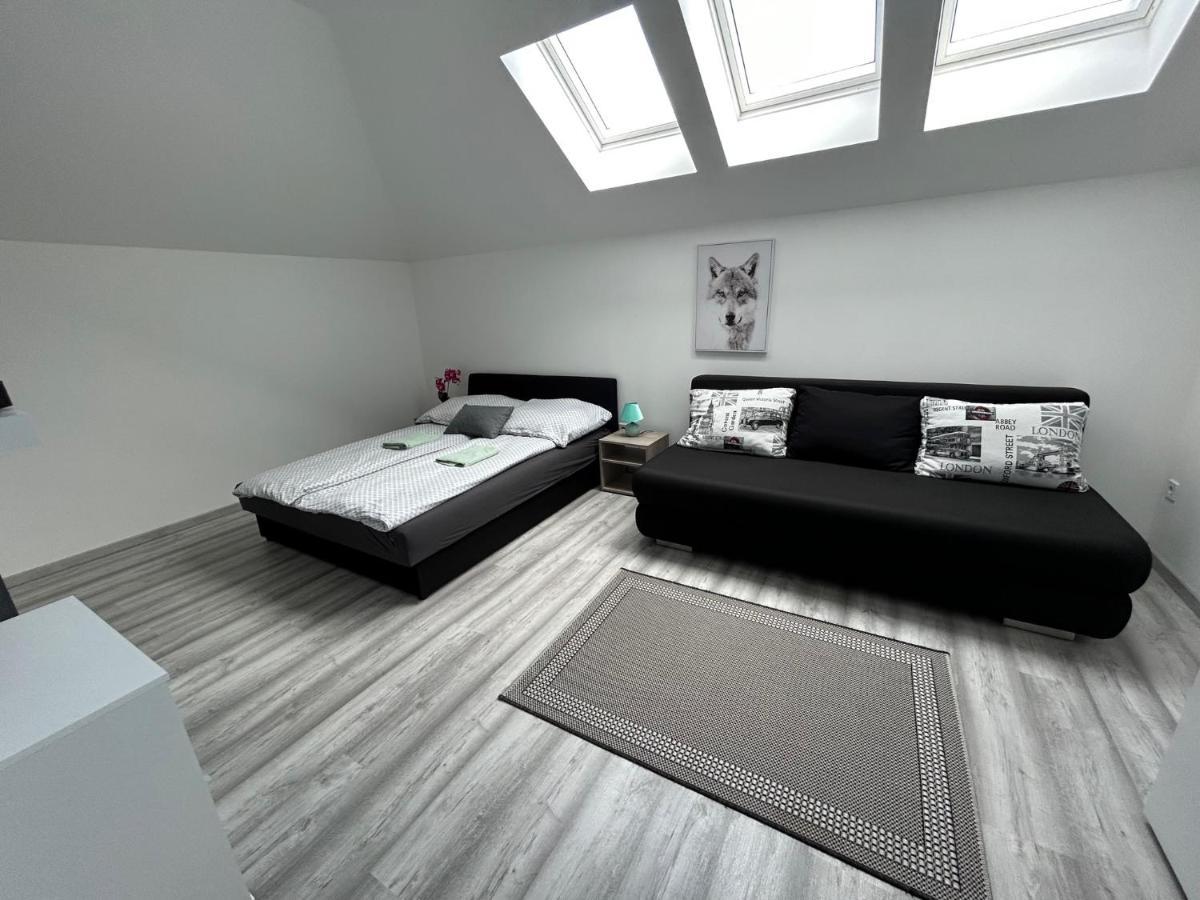 Laura Apartmanhaz * Morahalom